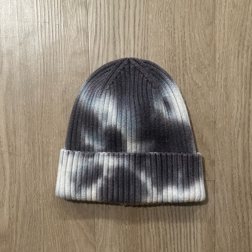 Free People Black and White Tie Dye Beanie